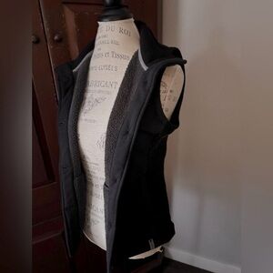 Small Woolrich Black Vest Sleek Design